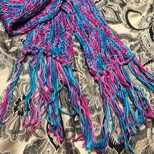 BEAUTIFUL HAND TIED END CHILDREN’S HANDMADE SCARF